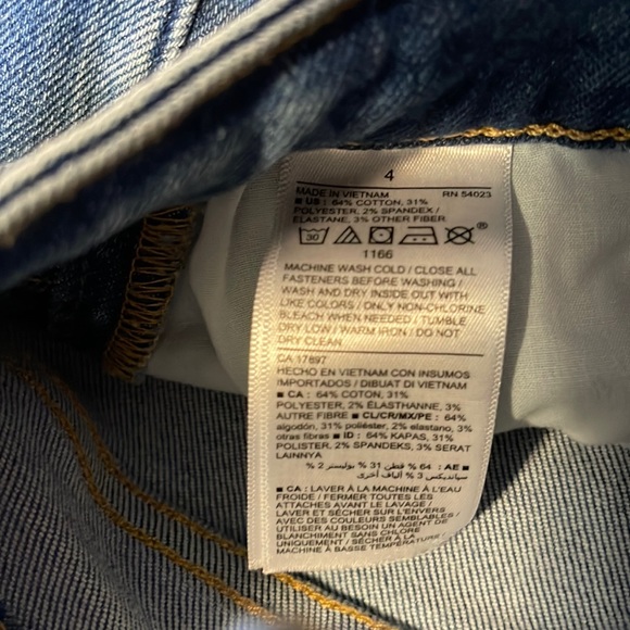 Old Navy Rockstar Super Skinny High Rise size 4 - Picture 3 of 3